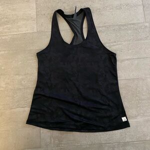 Vuori camo tank